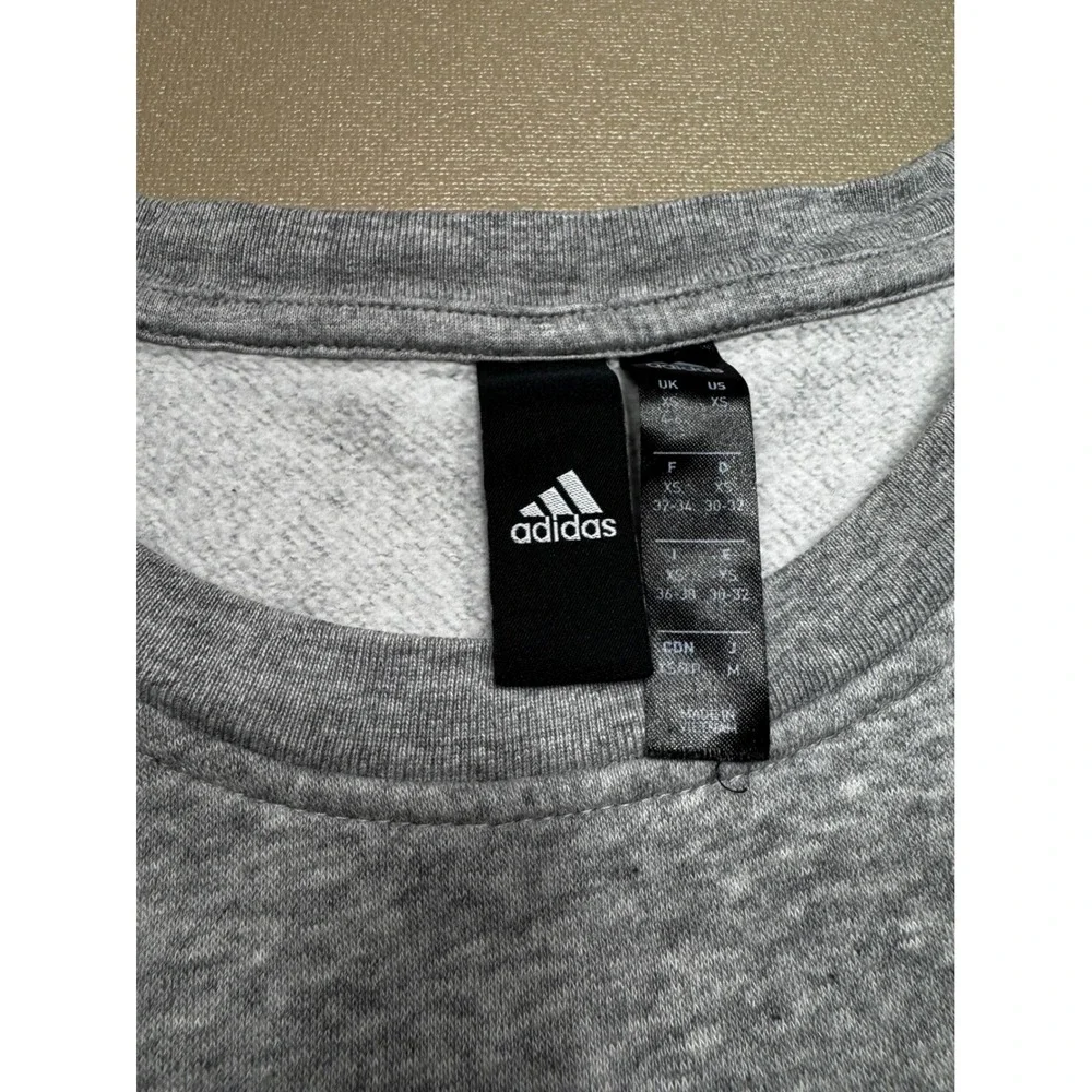 Adidas Essentials 3-Stripes Crewneck Sweatshirt Heather Grey‎ XS Womens Pullover